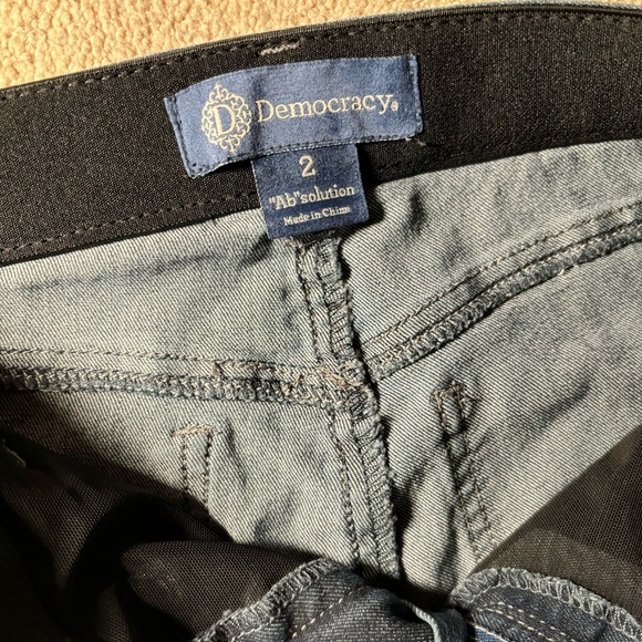 Women’s Skinny Jeans - Picture 3 of 4